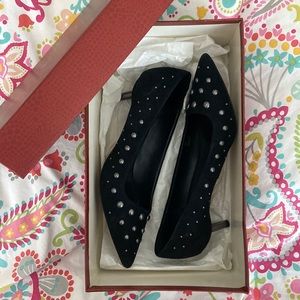 Donald Pliner Bazie black suede kitten heels